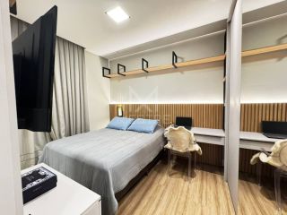 APARTAMENTO COM 02 SUÍTES TOTALMENTE MOBILIADO PARA À VENDA EM BAL. PEREQUÊ