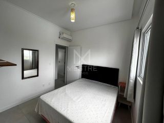 APARTAMENTO COM 03 SUÍTES SEMI MOBILIADO A VENDA NA MEIA PRAIA