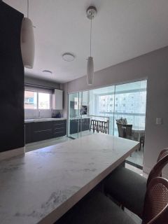 APARTAMENTO 3 SUÍTES MOBILIADO E CLIMATIZADO NA MEIA PRAIA NO - REF