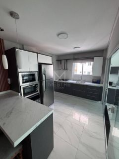 APARTAMENTO 3 SUÍTES MOBILIADO E CLIMATIZADO NA MEIA PRAIA NO - REF