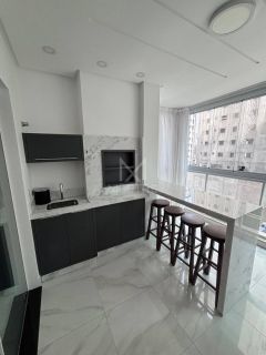 APARTAMENTO 3 SUÍTES MOBILIADO E CLIMATIZADO NA MEIA PRAIA NO - REF