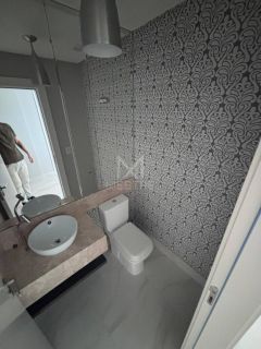 APARTAMENTO 3 SUÍTES MOBILIADO E CLIMATIZADO NA MEIA PRAIA NO - REF