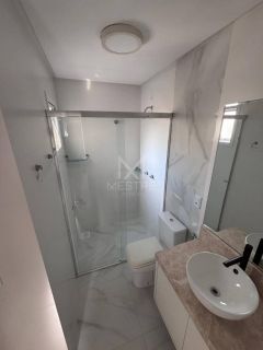 APARTAMENTO 3 SUÍTES MOBILIADO E CLIMATIZADO NA MEIA PRAIA NO - REF