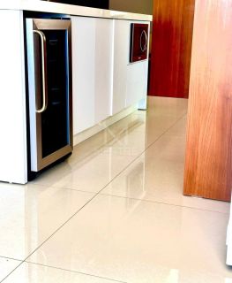 APARTAMENTO NO CENTRO DE ITAPEMA COM ÓTIMA LOCALIZAÇÃO