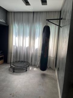 APARTAMENTO COM 03 SUÍTES NO CENTRO DE ITAPEMA