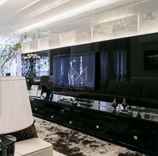 APARTAMENTO DE ALTO PADRÃO FINAMENTE MOBILIADO VISTA MAR À VENDA NA MEIA PRAIA