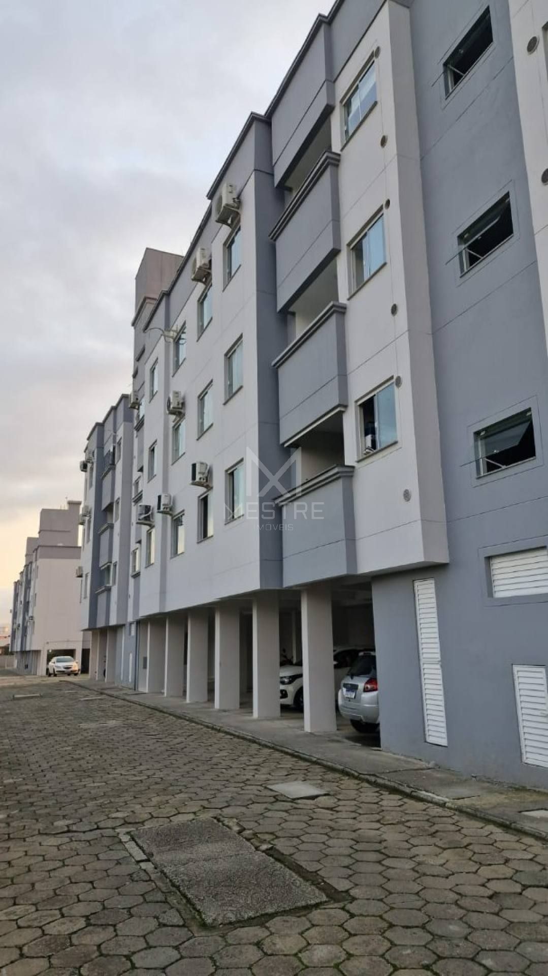 APARTAMENTO COM 2 DORMITÓRIOS À VENDA EM TIJUCAS