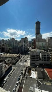 APARTAMENTO COM 03 SUÍTES QUADRA MAR À VENDA NA MEIA PRAIA