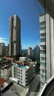 APARTAMENTO COM 03 SUÍTES QUADRA MAR À VENDA NA MEIA PRAIA