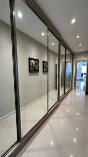 APARTAMENTO COM 03 SUÍTES QUADRA MAR À VENDA NA MEIA PRAIA