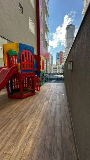 APARTAMENTO COM 03 SUÍTES QUADRA MAR À VENDA NA MEIA PRAIA