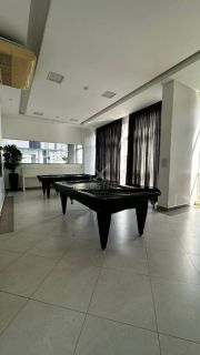 APARTAMENTO COM 03 SUÍTES QUADRA MAR À VENDA NA MEIA PRAIA