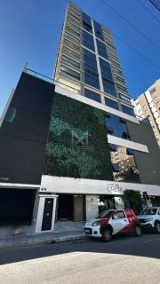 APARTAMENTO COM 03 SUÍTES À VENDA NA MEIA PRAIA