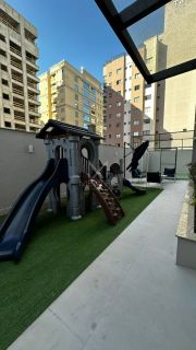 APARTAMENTO COM 03 SUÍTES À VENDA NA MEIA PRAIA