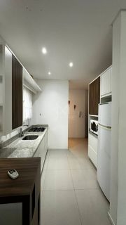 APARTAMENTO COM 02 DORM. MOBILIADO À VENDA NA MEIA PRAIA