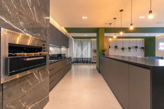 APARTAMENTO MOBILIADO COM 02 SUÍTES NO PEREQUÊ