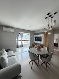 APARTAMENTO MOBILIADO COM 02 SUÍTES NO PEREQUÊ