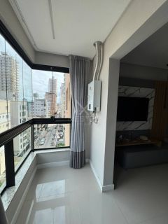 APARTAMENTO MOBILIADO COM 02 SUÍTES NO PEREQUÊ