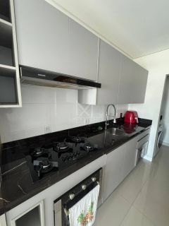 APARTAMENTO MOBILIADO COM 02 SUÍTES NO PEREQUÊ