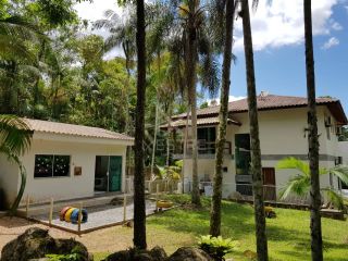 SÍTIO EM ITAPEMA COM ÁREA DE LAZER COMPLETA