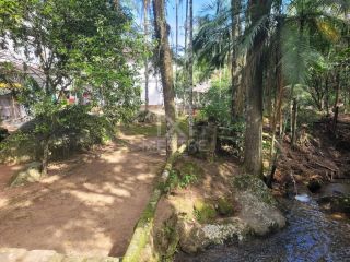 SÍTIO EM ITAPEMA COM ÁREA DE LAZER COMPLETA