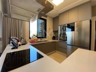 APARTAMENTO COM 03 SUÍTES EM PORTO BELO COM ÓTIMA LOCALIZAÇÃO