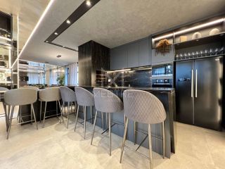 APARTAMENTO COM 03 SUÍTES EM PORTO BELO COM ÓTIMA LOCALIZAÇÃO