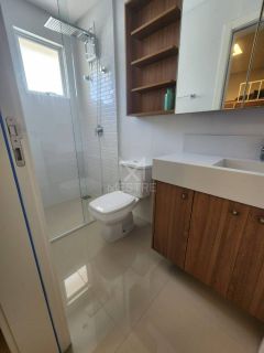 APARTAMENTO MOBILIADO COM 03 SUÍTES À VENDA NA MEIA PRAIA