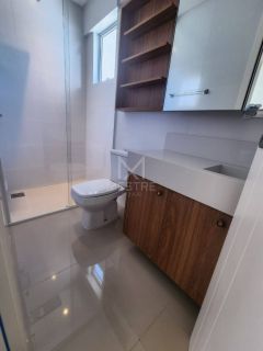 APARTAMENTO MOBILIADO COM 03 SUÍTES À VENDA NA MEIA PRAIA