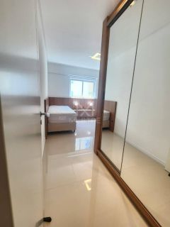 APARTAMENTO MOBILIADO COM 03 SUÍTES À VENDA NA MEIA PRAIA