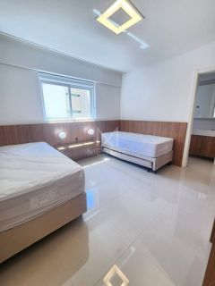 APARTAMENTO MOBILIADO COM 03 SUÍTES À VENDA NA MEIA PRAIA