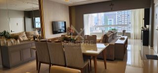 APARTAMENTO COM 03 SUÍTES TOTALMENTE MOBILIADO À VENDA NA MEIA PRAIA