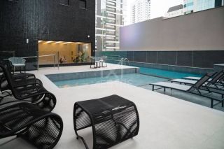 APARTAMENTO COM 04 SUÍTES À VENDA NO CORAÇÃO DA MEIA PRAIA