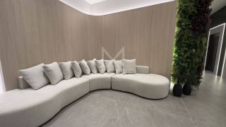 APARTAMENTO COM 04 SUÍTES À VENDA NO CORAÇÃO DA MEIA PRAIA