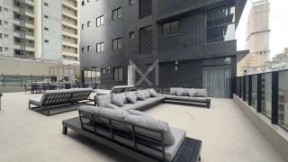 APARTAMENTO COM 04 SUÍTES À VENDA NO CORAÇÃO DA MEIA PRAIA