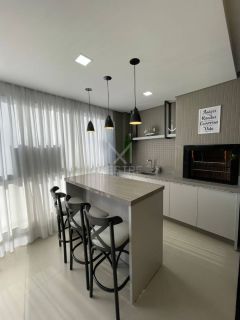 APARTAMENTO COM VISTA MAR E 03 SUÍTES À VENDA NA MEIA PRAIA