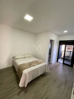 APARTAMENTO COM VISTA MAR E 03 SUÍTES À VENDA NA MEIA PRAIA