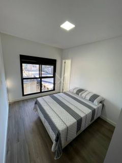 APARTAMENTO COM VISTA MAR E 03 SUÍTES À VENDA NA MEIA PRAIA