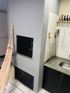 APARTAMENTO QUADRA MAR MOBILIADO COM 02 DORMITÓRIOS À VENDA NA MEIA PRAIA