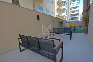 APARTAMENTO À VENDA COM 03 SUÍTES NA MEIA PRAIA