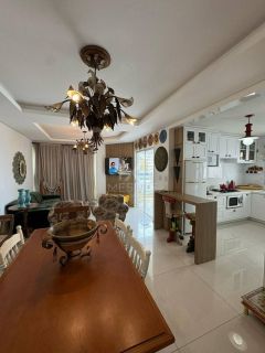 APARTAMENTO À VENDA COM 03 SUÍTES NA MEIA PRAIA