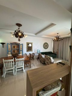 APARTAMENTO À VENDA COM 03 SUÍTES NA MEIA PRAIA