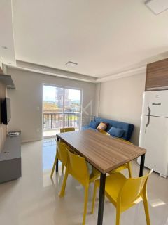 APARTAMENTO COM 02 DORMITÓRIOS À VENDA