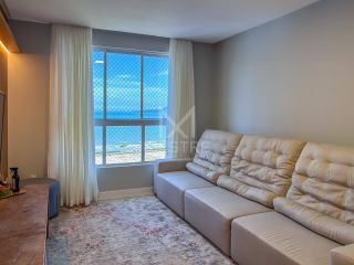 APARTAMENTO QUADRA MAR COM 03 SUÍTES TOTALMENTE MOBILIADO À VENDA NA MEIA PRAIA