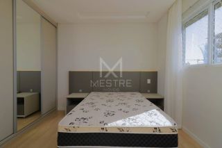 APARTAMENTO QUADRA MAR COM 03 SUÍTES TOTALMENTE MOBILIADO À VENDA NA MEIA PRAIA