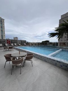 APARTAMENTO SEMI MOBILIADO 3 SUÍTES EM PRÉDIO NOVO NA MEIA PRAIA