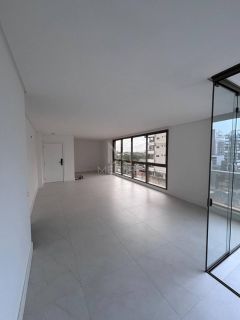 APARTAMENTO SEMI MOBILIADO 3 SUÍTES EM PRÉDIO NOVO NA MEIA PRAIA