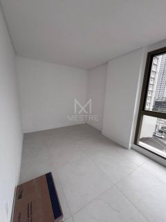 APARTAMENTO SEMI MOBILIADO 3 SUÍTES EM PRÉDIO NOVO NA MEIA PRAIA