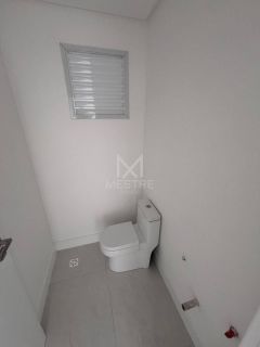 APARTAMENTO SEMI MOBILIADO 3 SUÍTES EM PRÉDIO NOVO NA MEIA PRAIA