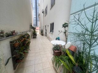 APARTAMENTO QUADRA MAR NO CENTRO DE ITAPEMA